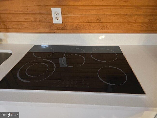 Foto del edificio - 12048 Winding Creek Ct