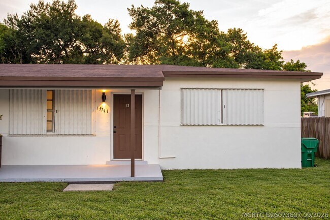 Building Photo - 15741 NW 38th Pl