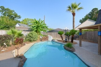 Building Photo - 2503 Southwick St