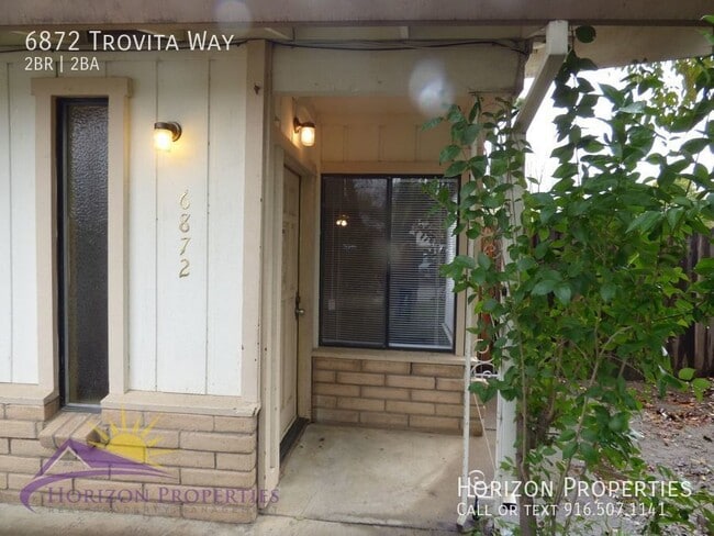 Building Photo - Open 2 Bed 2 Bath 1,135 Sq. Ft. Citrus Hei...
