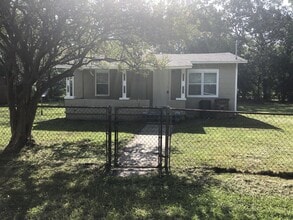 Building Photo - 3921 Wiggins Dr