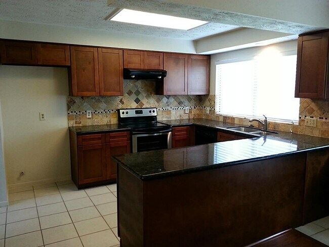 Foto del edificio - 1907 Liberty Point Ln
