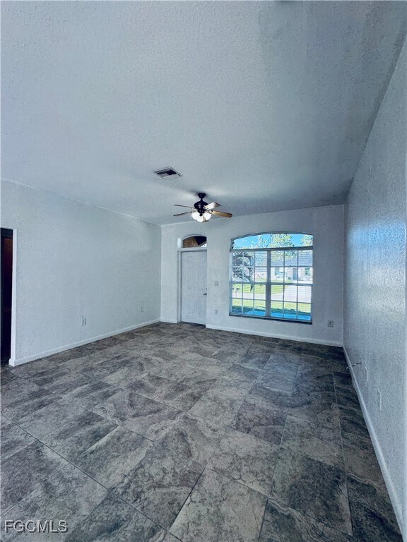 Foto del edificio - 4813 30th St SW