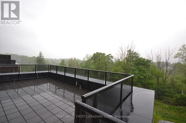 Photo du bâtiment - 460-460 Callaway Rd