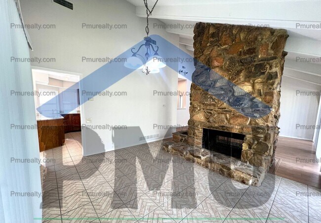 Building Photo - AVAILABLE NOW!!! Stunning 4-Bed, 3-Bath Ho...