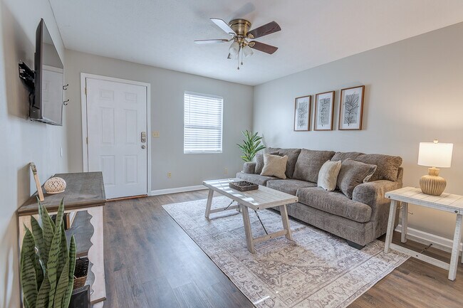 Foto del edificio - 109 Midnight Dr