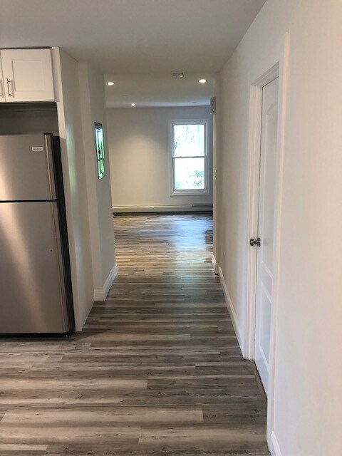 Building Photo - 37 Terryville Avenue