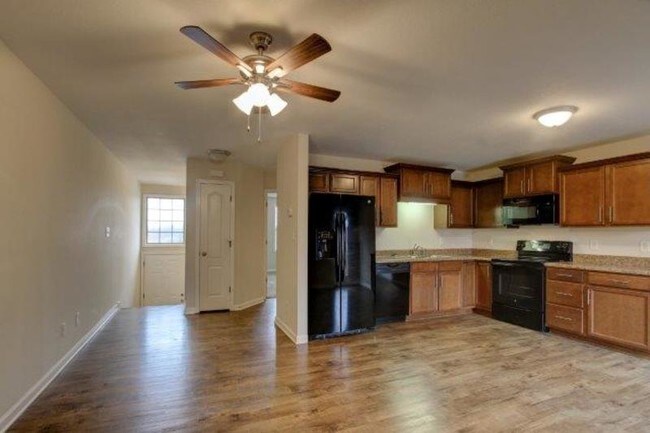 Building Photo - 992-C S Ash Ridge Dr