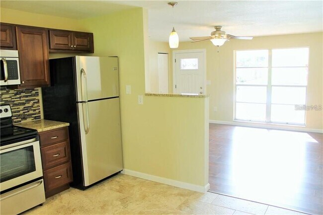 Building Photo - 7847 Putnam Cir