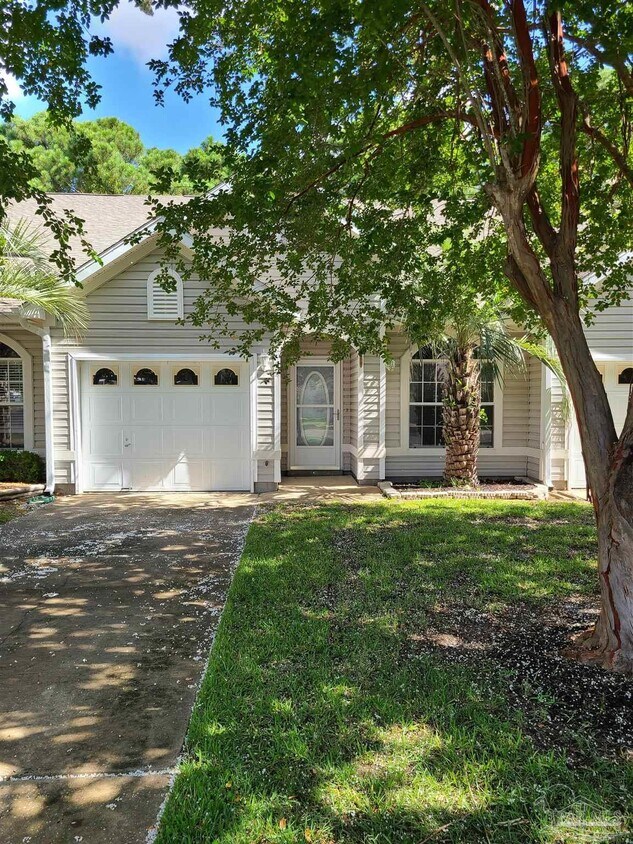 Primary Photo - 1453 Tiger Lake Dr