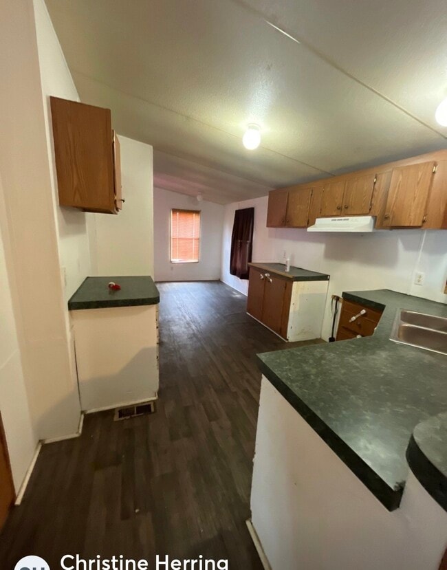 Foto del edificio - 1108 Cartrell Brown Dr