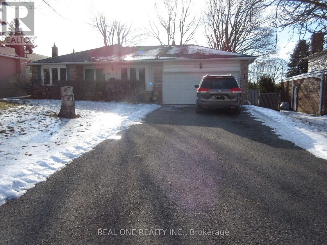 Primary Photo - 93 Southdale Dr