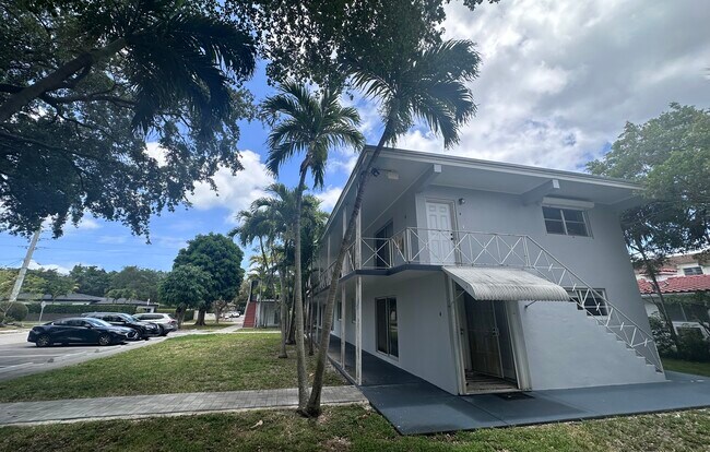 Foto del edificio - 790 NE 91st St