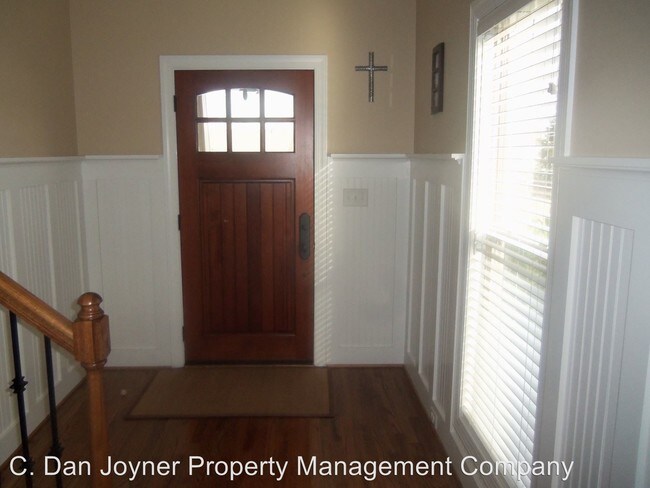 Foto del edificio - 229 Fremont Dr