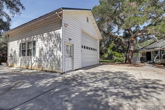 Building Photo - 22242 Little Klondike Rd
