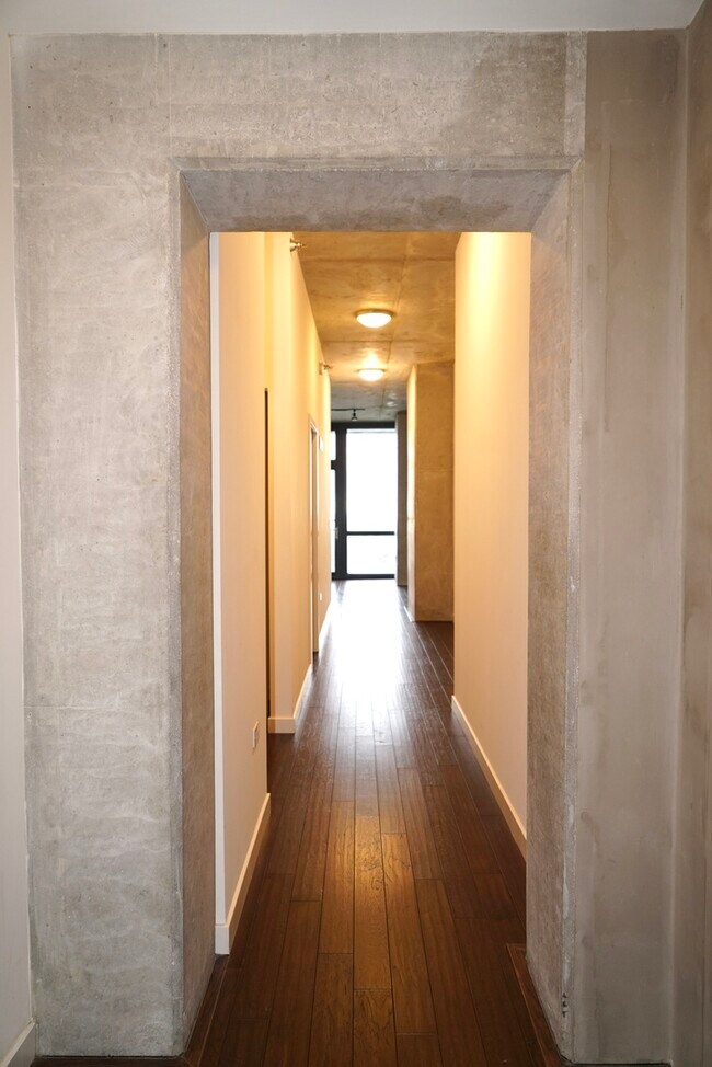 Building Photo - 235 W Van Buren St