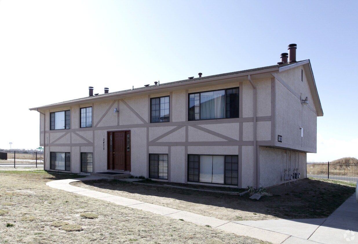 3475 Cochran Dr, Colorado Springs, CO 80916 Apartments in Colorado