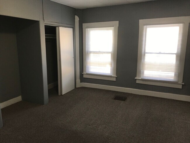 Building Photo - Olney 1135