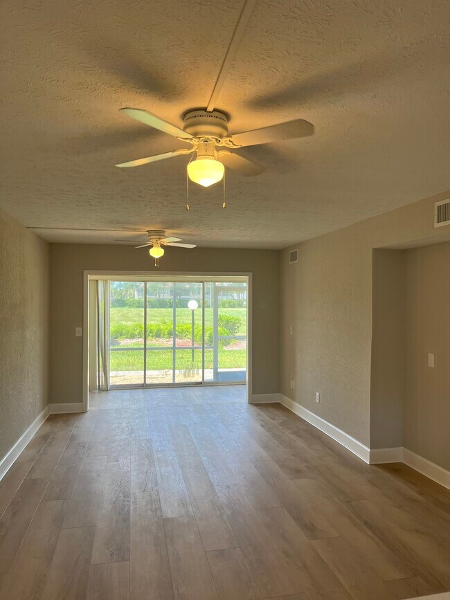 Sala de estar y solárium - 16251 Dublin Cir
