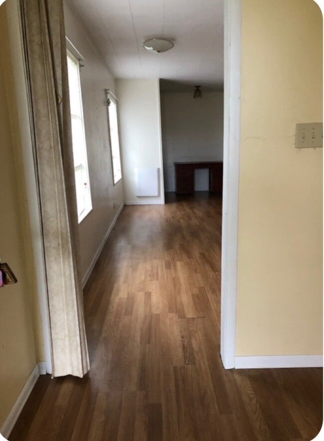 Building Photo - 372 Monte Brady Rd