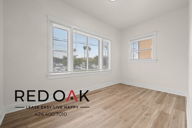 Foto del edificio - ~1 Month FREE~ Stunning Two Bedroom Featur...