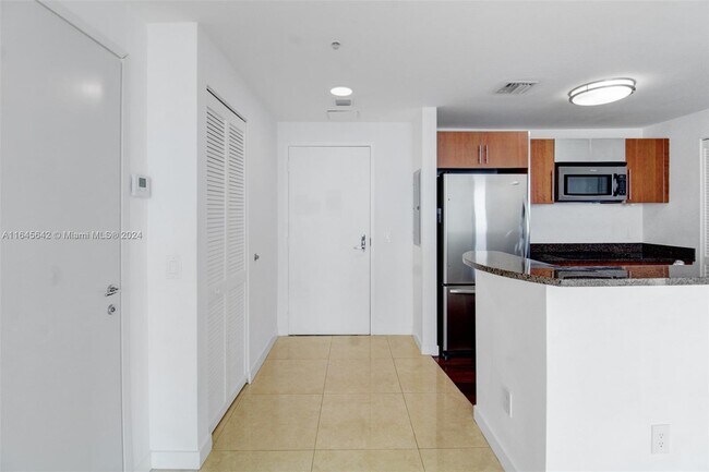 Foto del edificio - 300 S Biscayne Blvd
