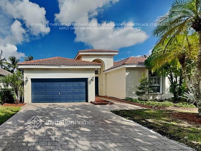 Building Photo - 1543 SW 161st Ave