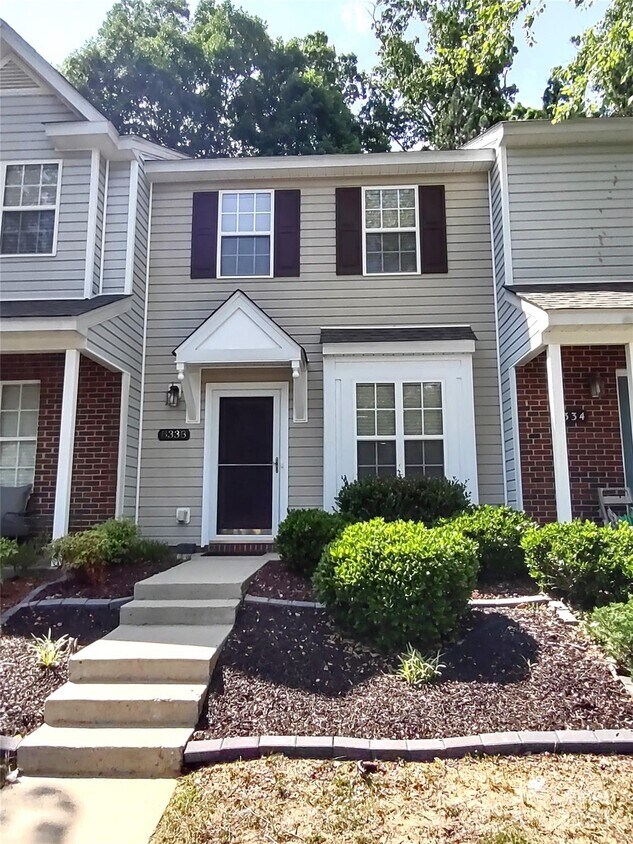 Foto principal - 8338 Rudolph Rd