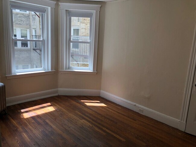 Building Photo - 1187 Boylston St