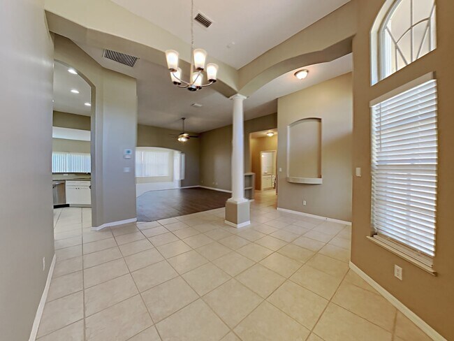 Building Photo - 2241 Brightwood Cir