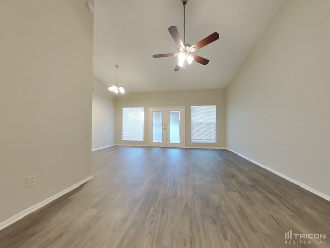 Building Photo - 7937 W Windrose Dr
