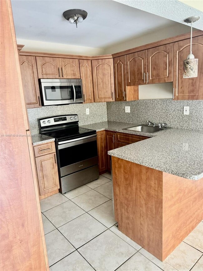 Foto del edificio - 10431 N Kendall Dr