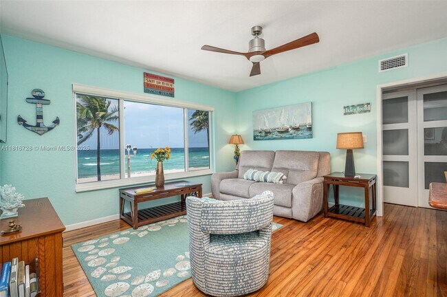 Foto del edificio - 3400 N Surf Rd