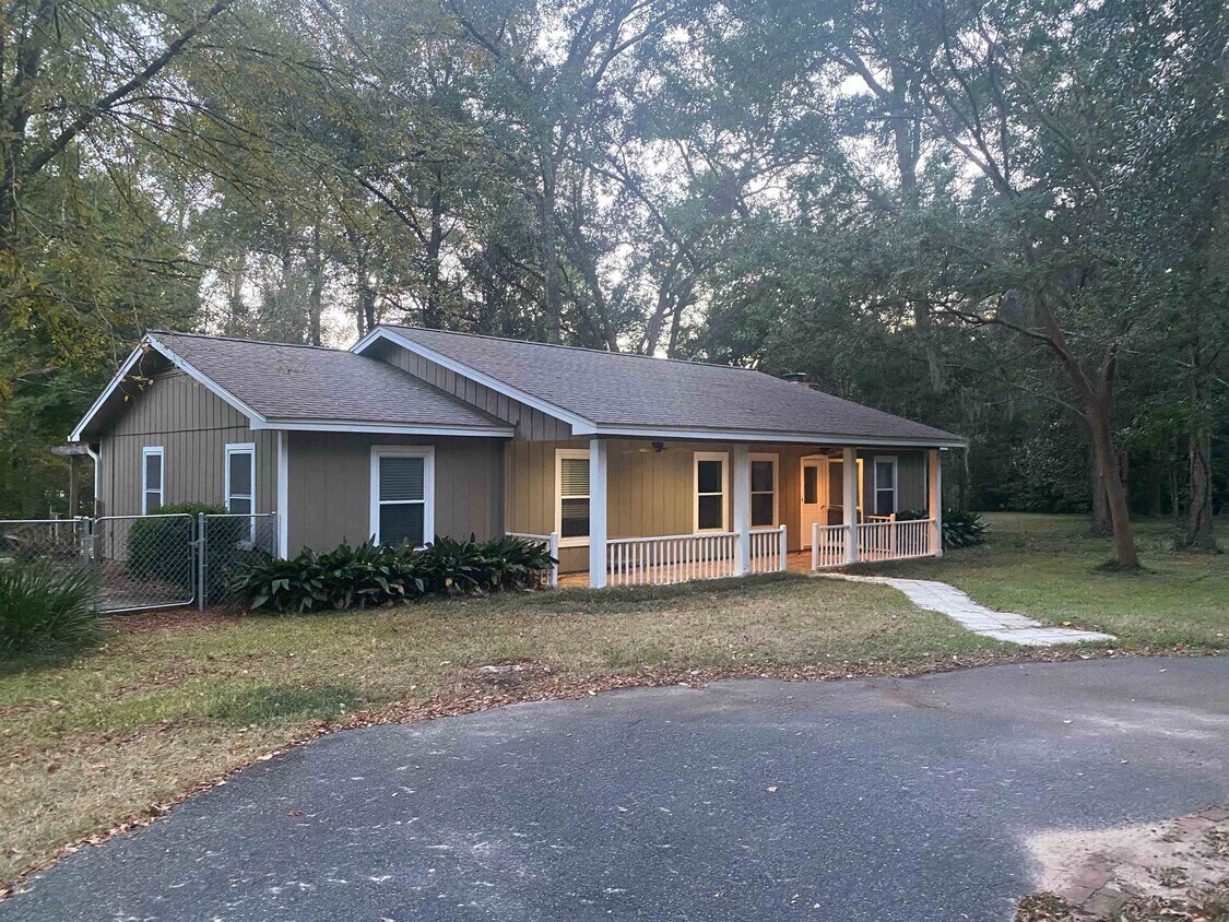Primary Photo - 7585 Skipper Ln
