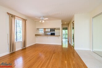 Building Photo - 431 Northlake Dr