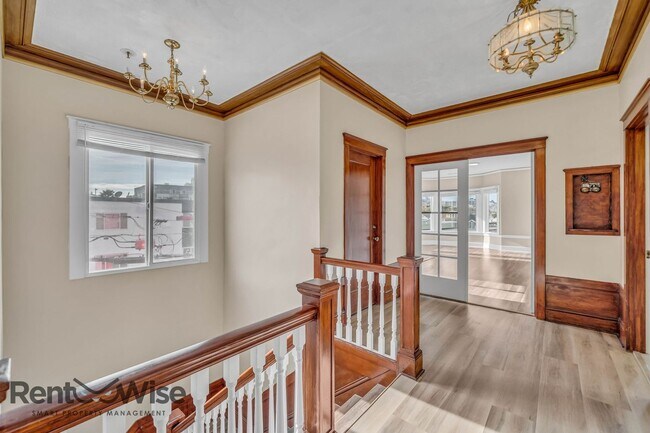 Building Photo - 5 Italy Ave