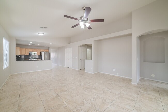 Foto del edificio - 6518 W Red Fox Rd