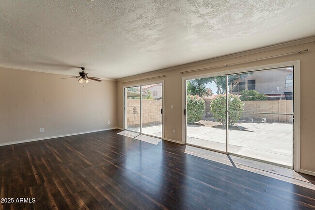 Building Photo - 1024 N Arvada