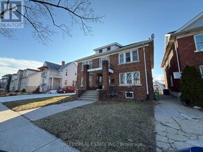 Building Photo - 1093 Howard Ave