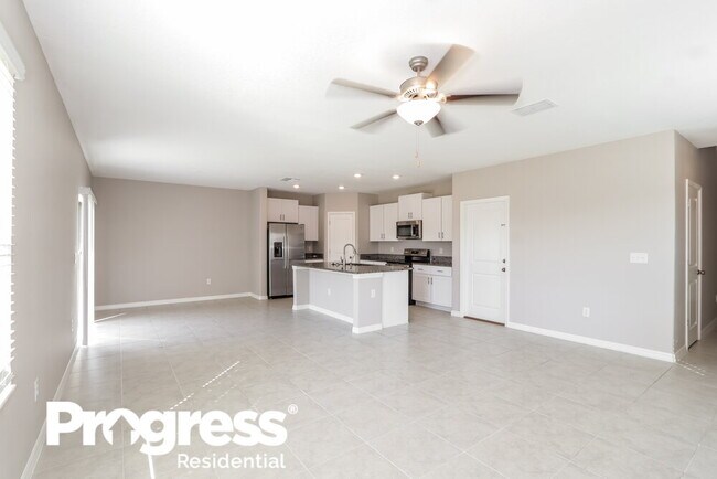 Building Photo - 7785 Silver Berry Ct