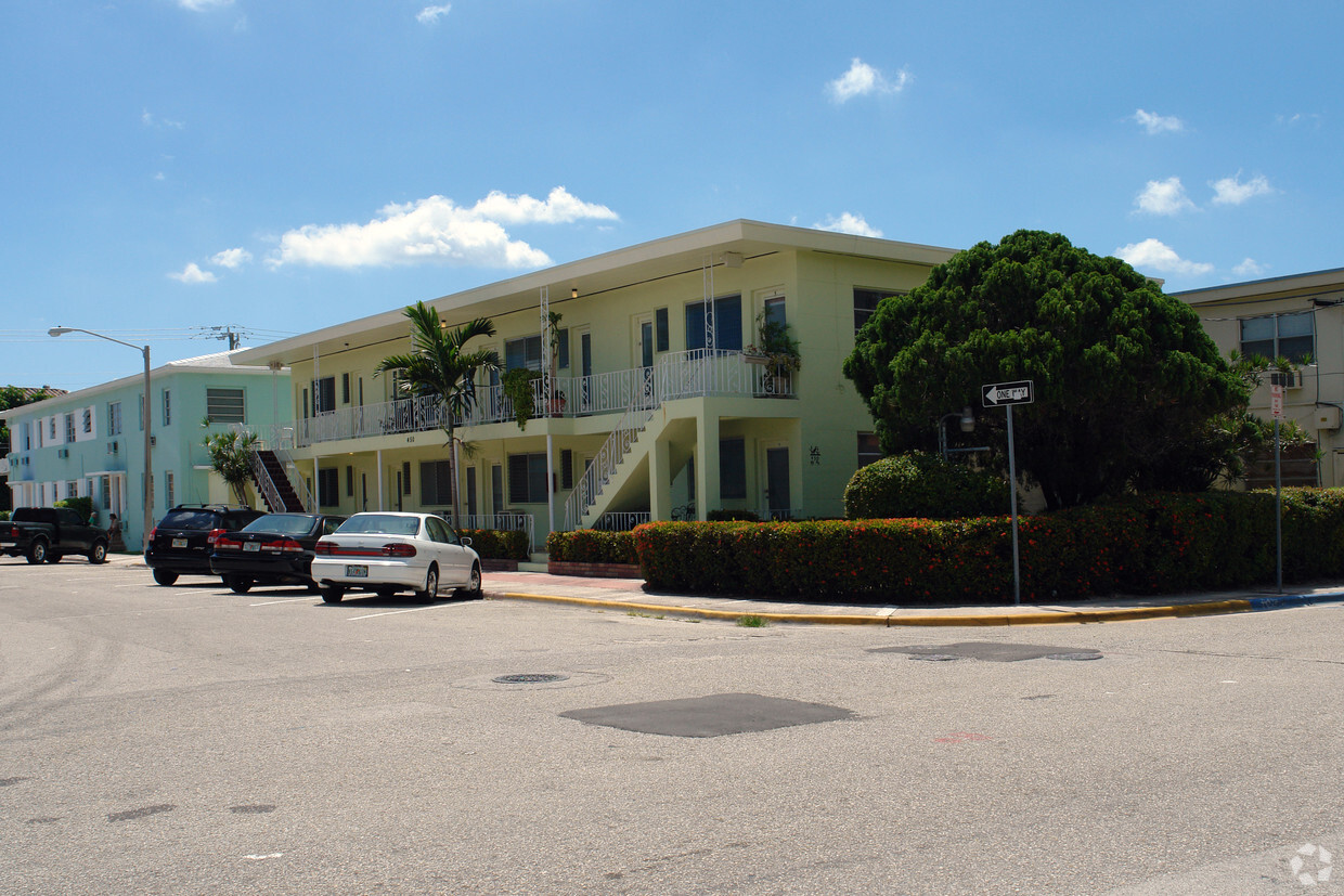 Foto principal - 450 79th St