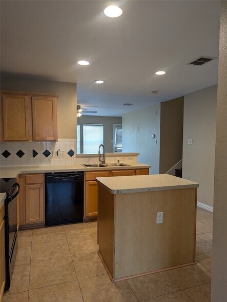 Foto del edificio - 8820 Wagon Trail