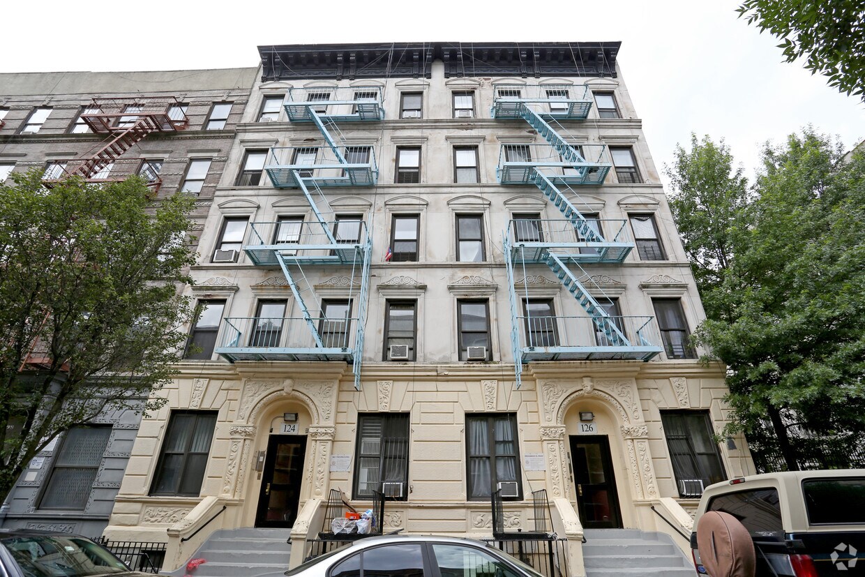 Building Photo - SRO