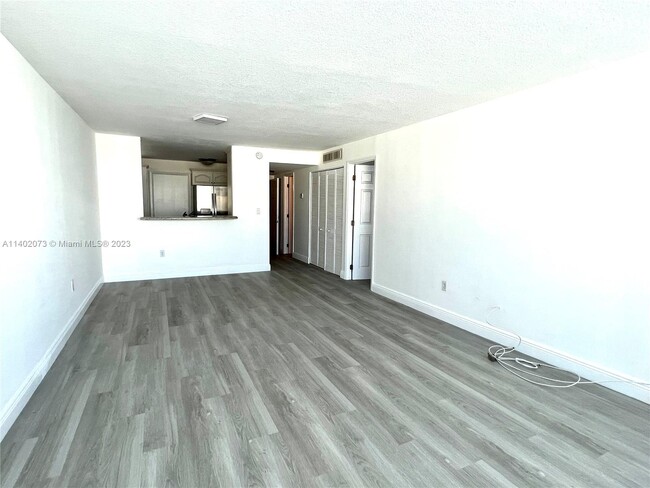 Building Photo - 8233 Harding Ave
