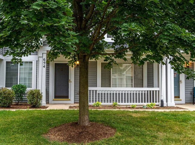 Foto del edificio - 654 Lincoln Station Dr