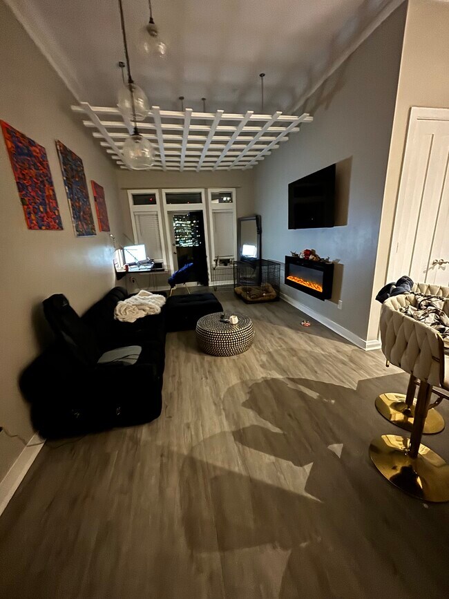 Foto del edificio - 3334 Peachtree Rd NE