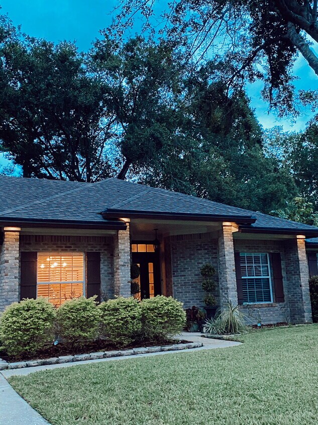 8150 Kilkelly Ln S, Jacksonville, FL 32244 House Rental in