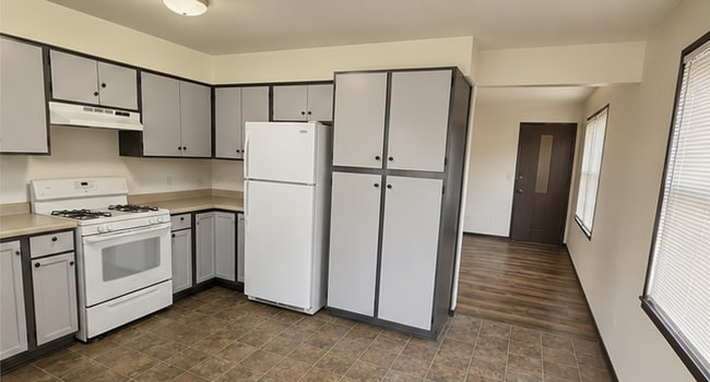Kitchen into Livingroom - 152 Third St