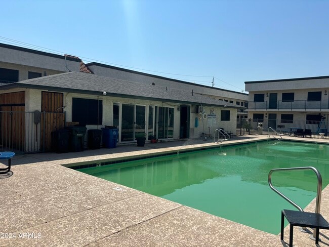 Foto del edificio - 18202 N Cave Creek Rd