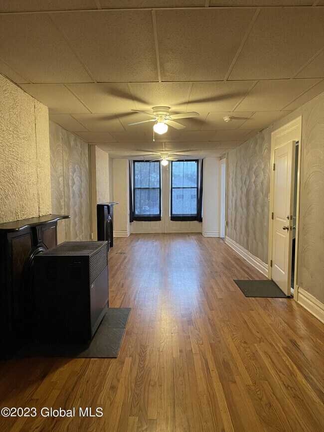 Foto del edificio - 198 4th St